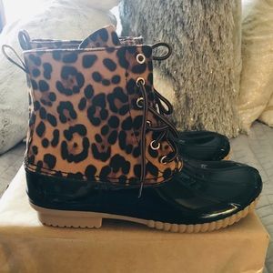 Leopard duck boots